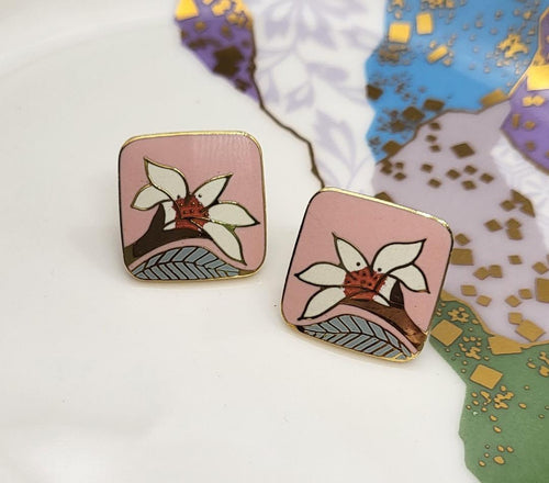 Laurel Burch Wild Lily pink and white enamel pierced earring one inch square